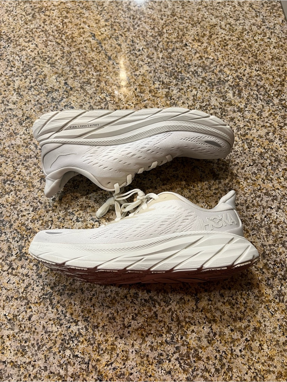Hoka Women's Clifton 8 White Athletic Running Shoes
